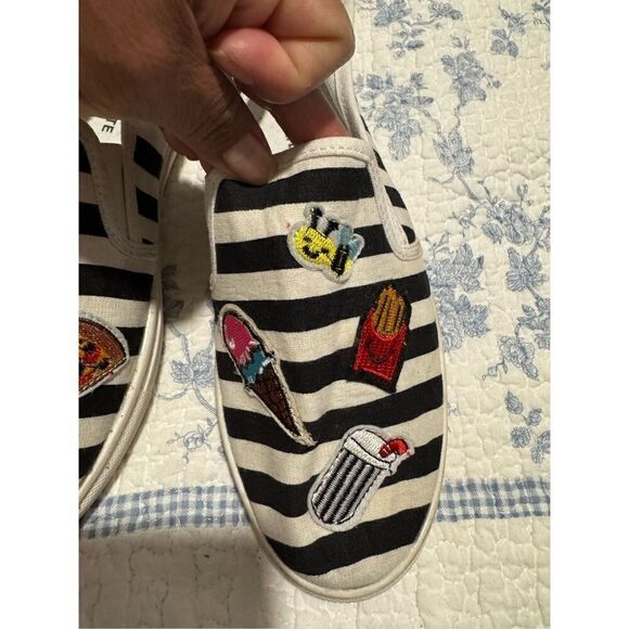 Tucker + Tate slip on sneakers graphic fast food size 4 - Picture 2 of 7